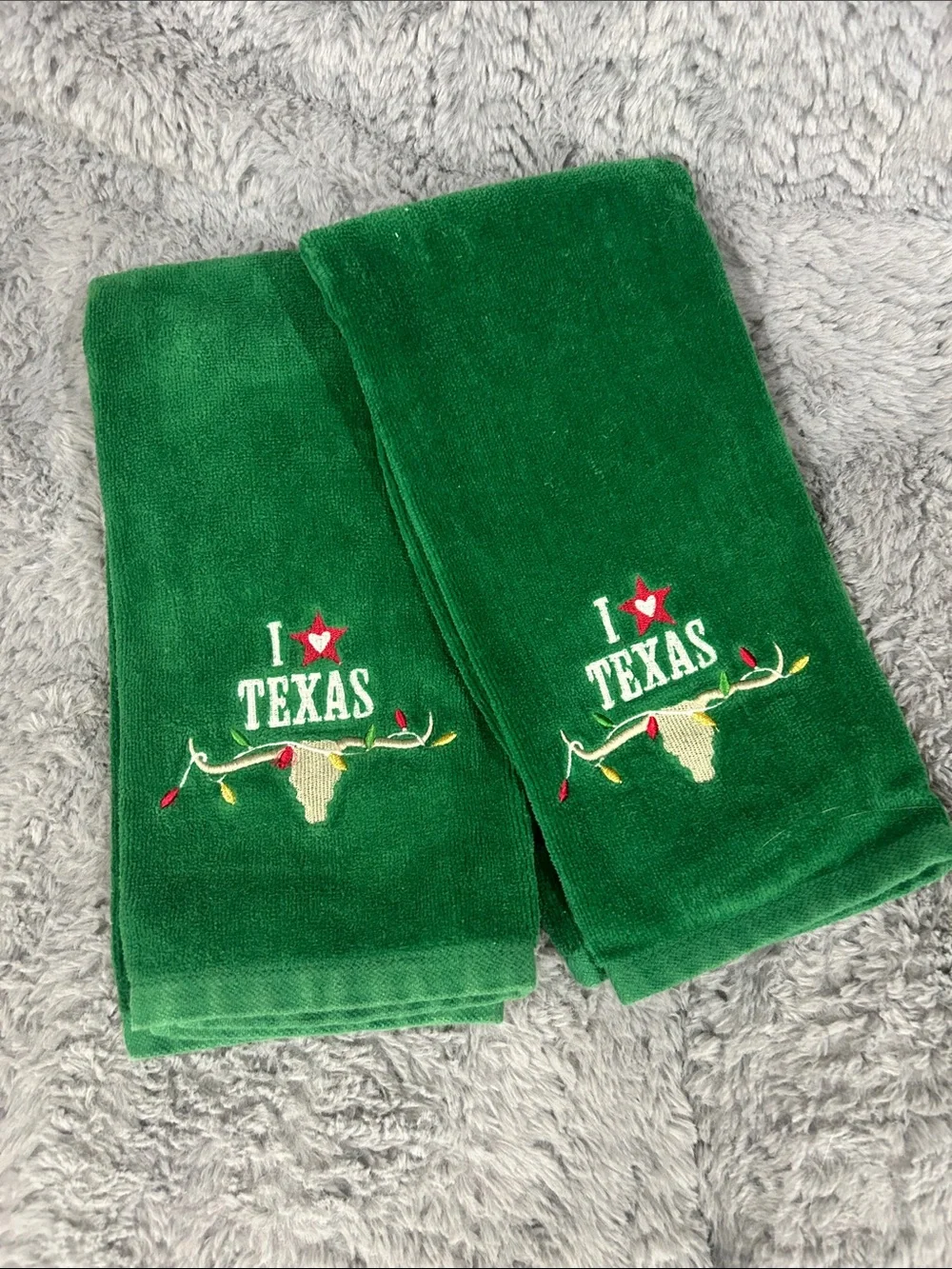 Xmas Hand Towels (Set of 2) by St. Nicholas Square “I ♥ Texas